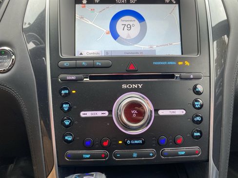 Used 2018 Ford Explorer Platinum image 21