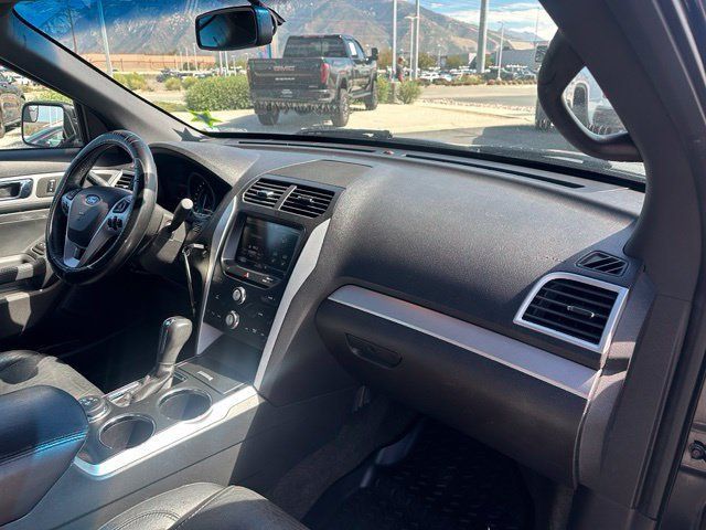 Used 2013 Ford Explorer XLT AWD/4WD image 32