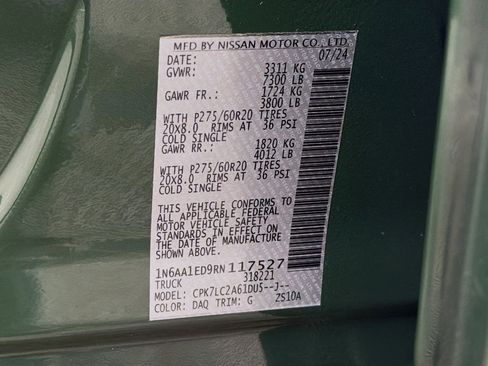 Used 2024 Nissan Titan SV w/ SV Bronze Edition Package image 31