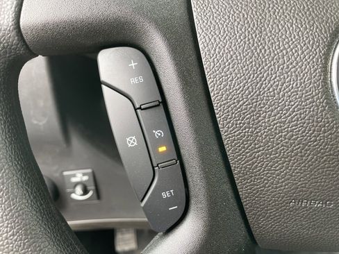 New 2025 Chevrolet Express 3500 w/ Driver Convenience Package image 6