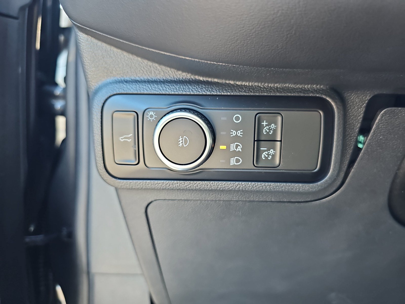 Used 2026 Ford Explorer ST-Line w/ ST-Line Street Pack AWD/4WD image 32