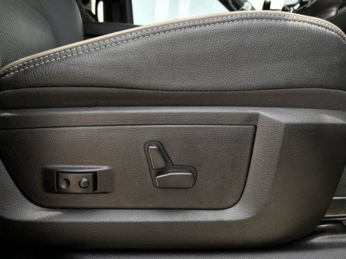 Used 2023 RAM 2500 Limited w/ Towing Technology Group image 33