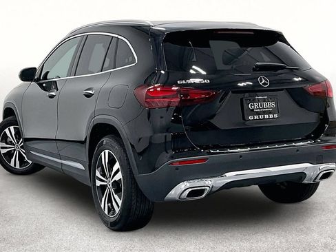 Used 2025 Mercedes-Benz GLA 250 image 12