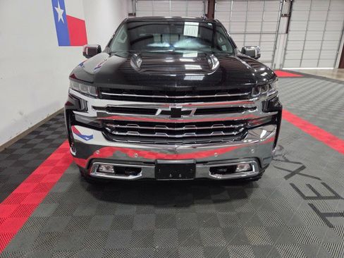 Used 2019 Chevrolet Silverado 1500 LTZ w/ LTZ Texas Edition image 4