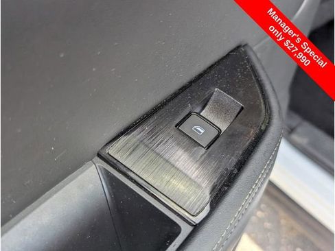 Certified 2025 Nissan Rogue SV image 14