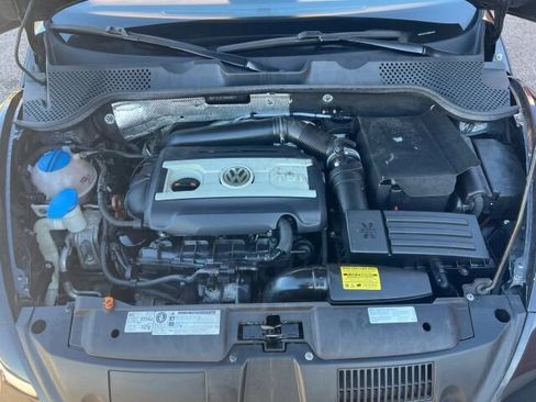 Used 2013 Volkswagen Beetle 2.0T image 22