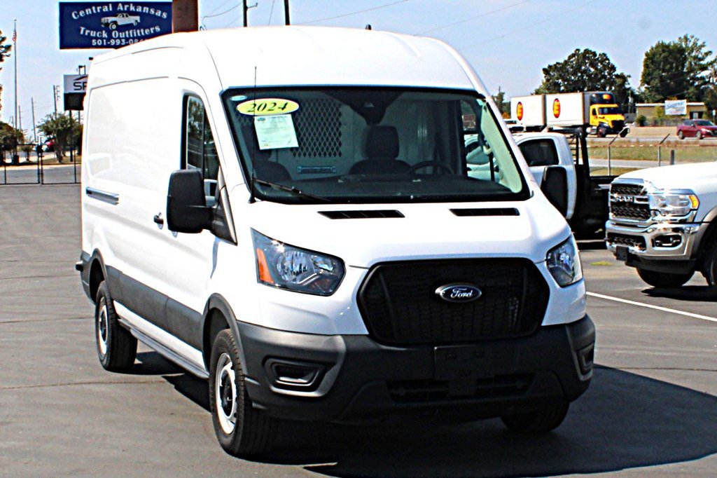 Used 2024 Ford Transit 250 148 Medium Roof RWD image 3