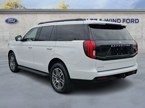 Used 2025 Ford Expedition Active AWD/4WD image 4