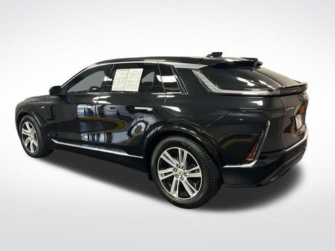Certified 2024 Cadillac Lyriq Tech RWD image 3