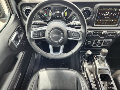 Used 2022 Jeep Wrangler Unlimited Sahara w/ Cold Weather Group AWD/4WD image 24
