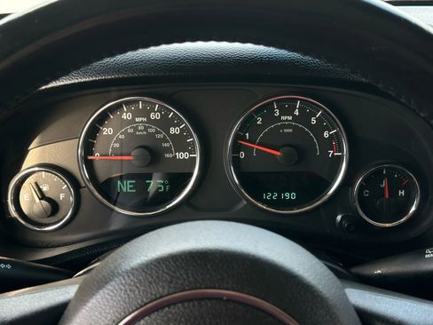 Used 2013 Jeep Wrangler Sport image 21