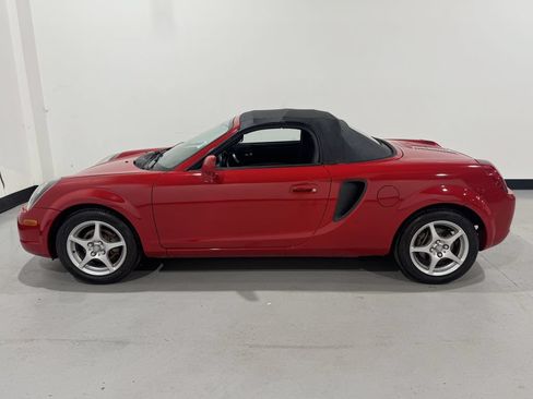 Used 2001 Toyota MR2 RWD image 8