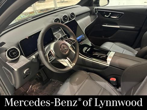 Used 2026 Mercedes-Benz GLC 300 4MATIC image 17