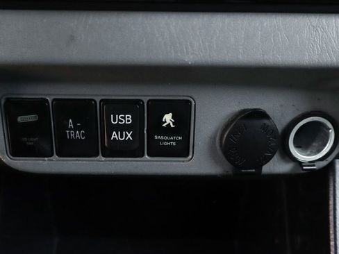 Used 2014 Toyota Tacoma Base w/ TRD Off-Road Package image 33