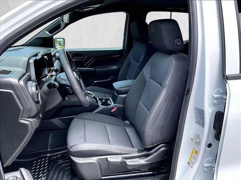 Used 2025 Chevrolet Colorado Trail Boss w/ Midnight Edition AWD/4WD image 24