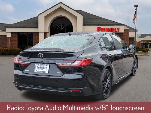 Used 2025 Toyota Camry SE FWD image 3
