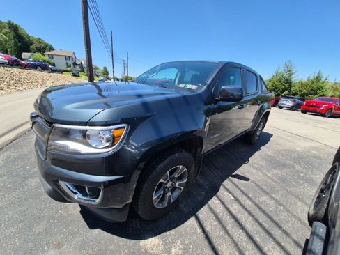 Used 2017 Chevrolet Colorado Z71 AWD/4WD image 4