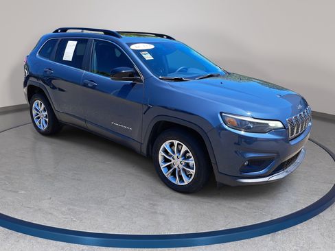 Used 2022 Jeep Cherokee Latitude Lux w/ Sun & Sound Group FWD image 3