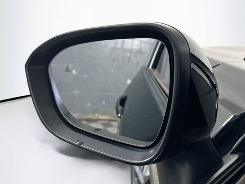 Used 2023 Nissan Rogue SV image 16