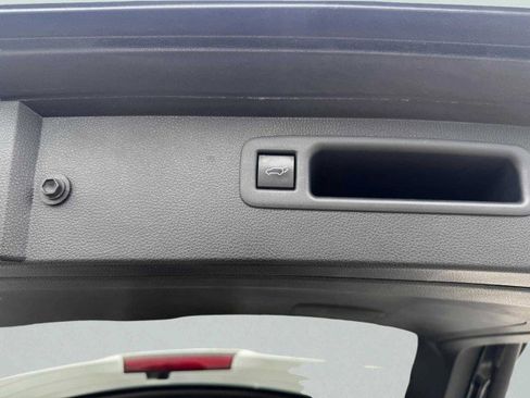 Used 2021 Toyota Highlander Platinum image 69