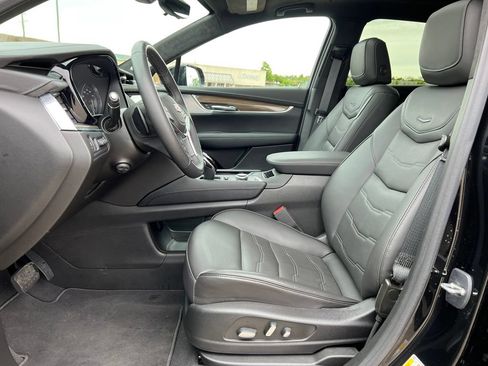 Certified 2023 Cadillac XT5 Premium Luxury w/ Platinum Package AWD/4WD image 3