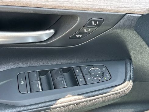 Used 2025 Toyota Grand Highlander AWD image 19