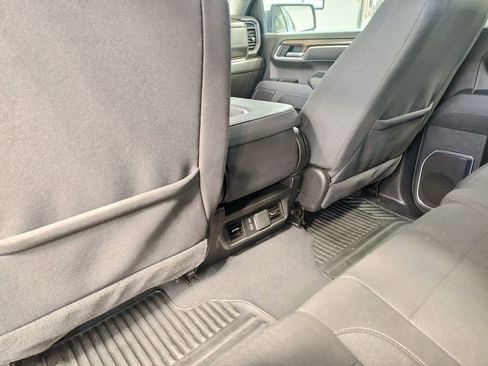 Used 2025 Chevrolet Silverado 1500 LT AWD/4WD image 29