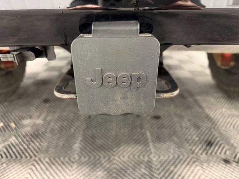 Used 2017 Jeep Wrangler Sport image 15