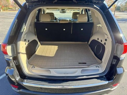 Used 2018 Jeep Grand Cherokee Limited w/ Luxury Group II image 16