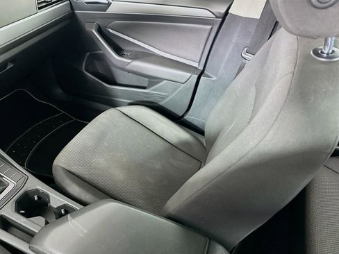 Used 2021 Volkswagen Jetta SE FWD image 22