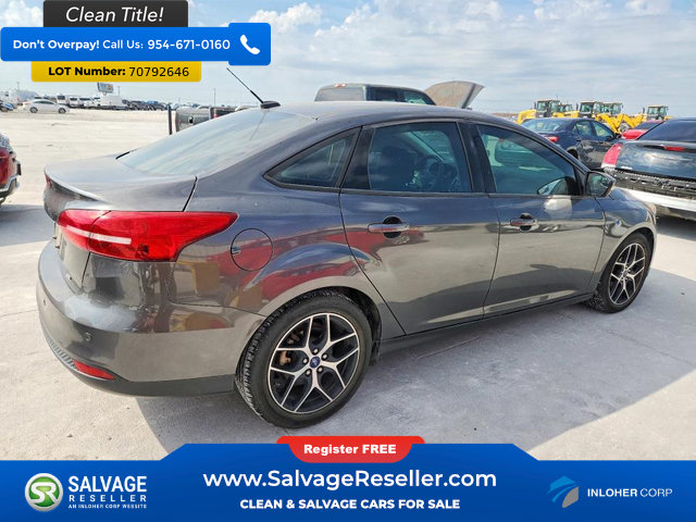 Used 2017 Ford Focus SEL FWD image 4