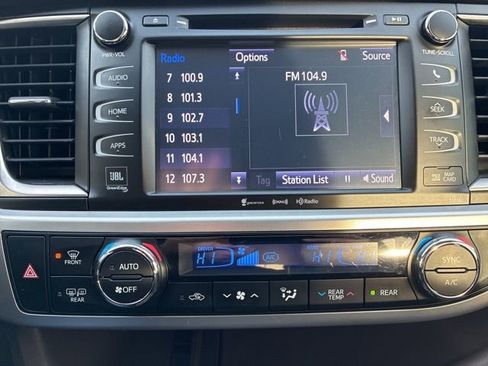 Used 2016 Toyota Highlander Limited image 46