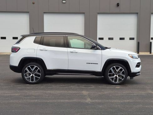 Used 2025 Jeep Compass Limited w/ Elite Group AWD/4WD image 8