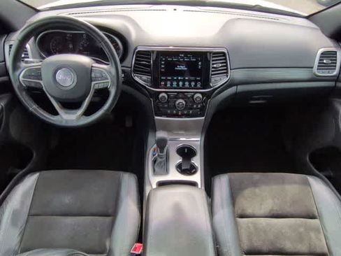 Used 2019 Jeep Grand Cherokee Altitude AWD/4WD image 15