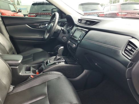 Used 2019 Nissan Rogue SL w/ Premium Package image 36