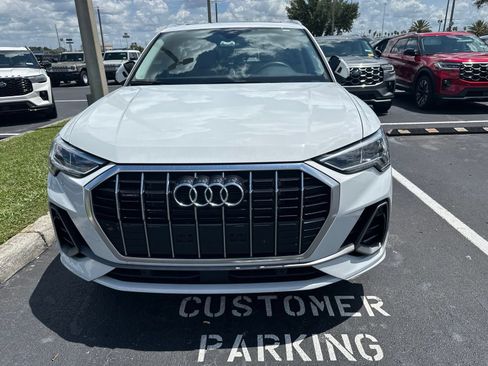 Used 2024 Audi Q3 2.0T Premium AWD/4WD image 2