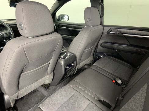 Used 2025 GMC Acadia Elevation image 27