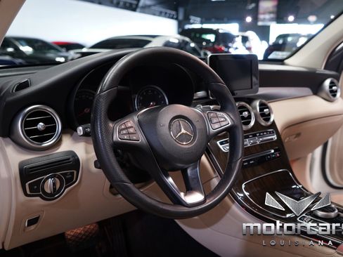 Used 2017 Mercedes-Benz GLC 300 4MATIC Coupe image 21