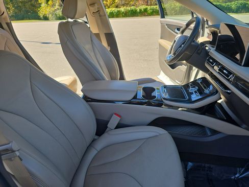 Certified 2022 Lincoln Nautilus Reserve image 10