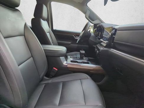 Used 2024 Chevrolet Silverado 1500 LT w/ Leather Package image 23