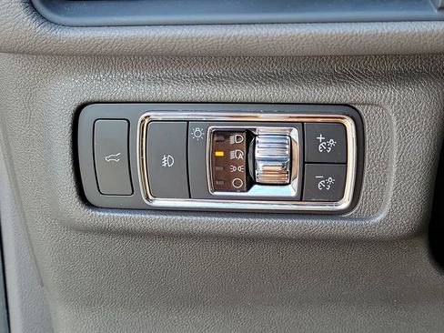 Used 2020 Lincoln Corsair Reserve w/ Elements Package FWD image 31