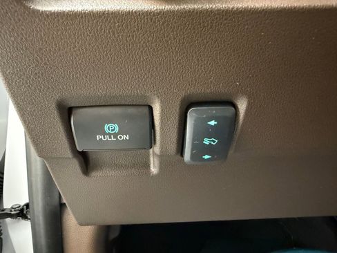 Used 2023 Ford F350 King Ranch w/ Chrome Package image 19