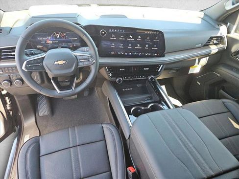 New 2026 Chevrolet Suburban High Country image 15