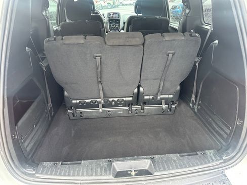 Used 2017 Dodge Grand Caravan SE image 24