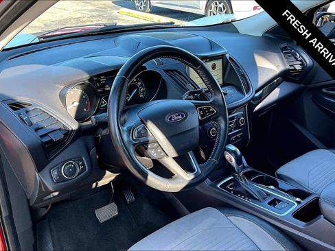 Used 2019 Ford Escape SE FWD image 5