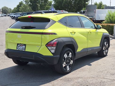 Used 2024 Hyundai Kona SEL AWD/4WD image 3