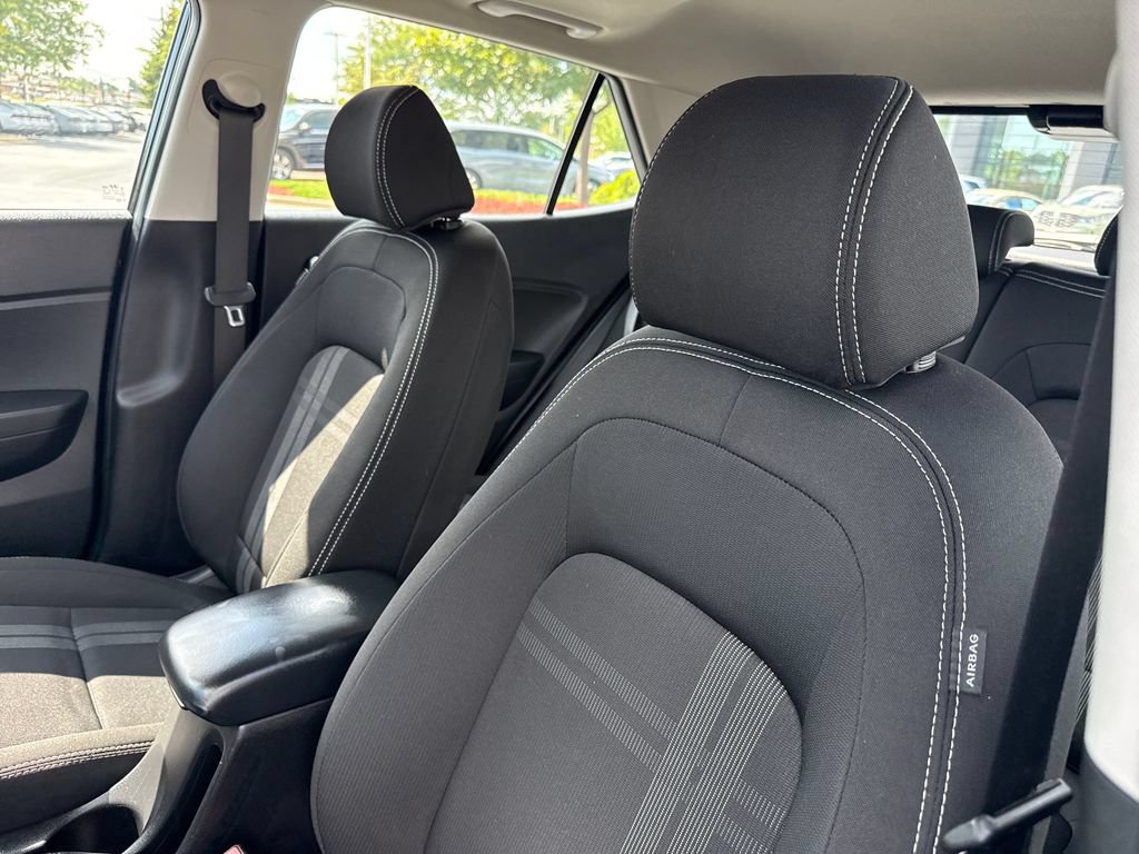 Certified 2024 Hyundai Venue SEL FWD image 12