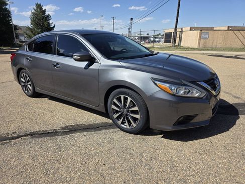 Used 2017 Nissan Altima 2.5 SL FWD image 9