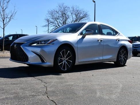 Certified 2025 Lexus ES 300h 300h image 3