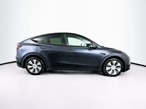 Used 2024 Tesla Model Y Long Range image 10